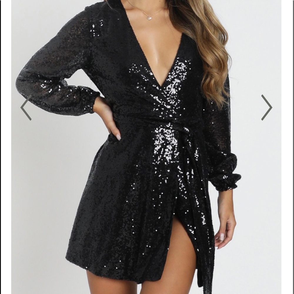 Show Po black sequin wrap dress size 4
